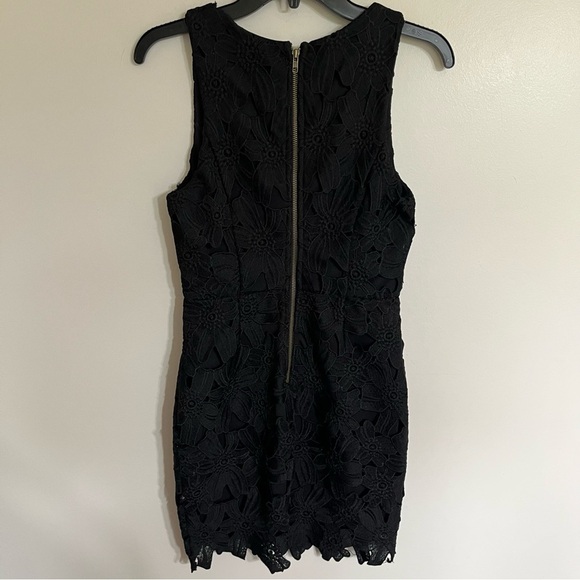 ASTR The Label Textured Crochet Lace Floral Sheath Dress Sleeveless Black Sz S - Picture 12 of 12